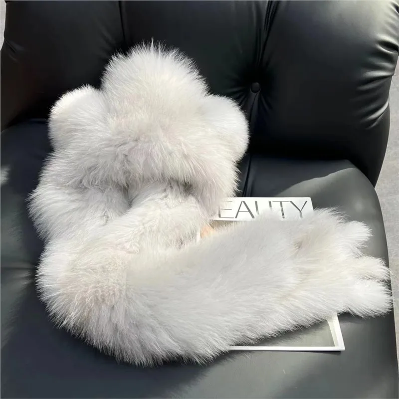 A fur scarf one-piece snow cap two-in-one hat for women an outdoor warm with hood